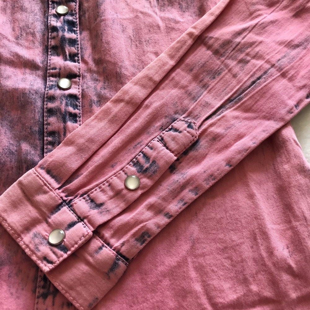 Selena Gomez | Pink Acid Washed Snap Chambray Buttons Sz Sm Jr - Picture 10 of 12